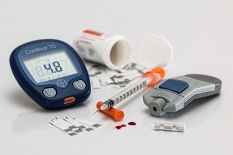 LARGE FORMAT.  Diabetes: Reunion still on the front line facing a silent epidemic