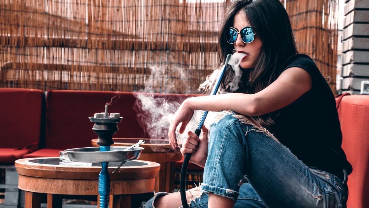 Doctors warn about the danger of hookah smoking and its relationship with head and neck cancer