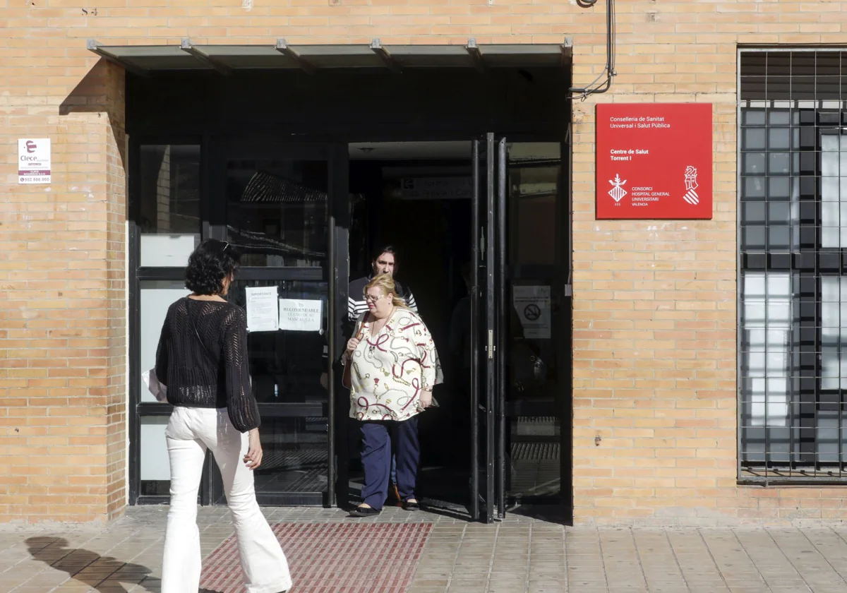 Health center hours in Valencia |  The lack of doctors will force hours to be reduced this summer in Valencian health centers