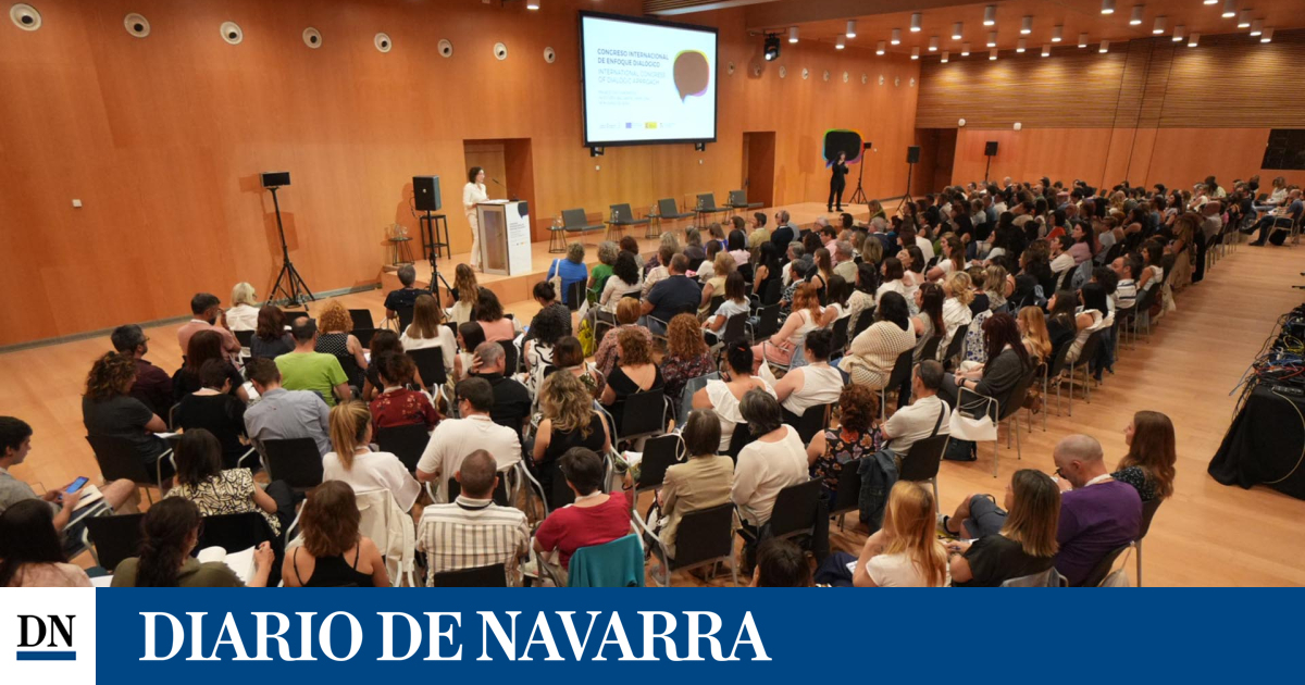 More than 400 health, social services, education and justice professionals, at the International Congress of Dialogical Approach